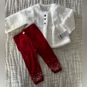 Carter’s baby girl 2 pc holiday set 9M